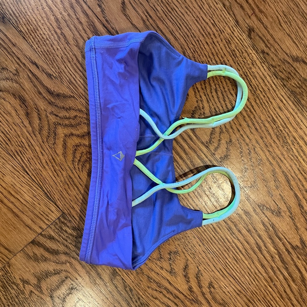 Ivivva sports bra size 8